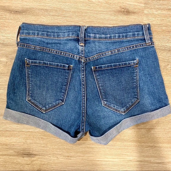 Old Navy boyfriend denim shorts - Picture 3 of 3